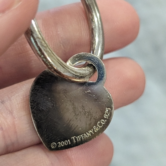 Tiffany classic heart keychain 925 in box. - Picture 2 of 5